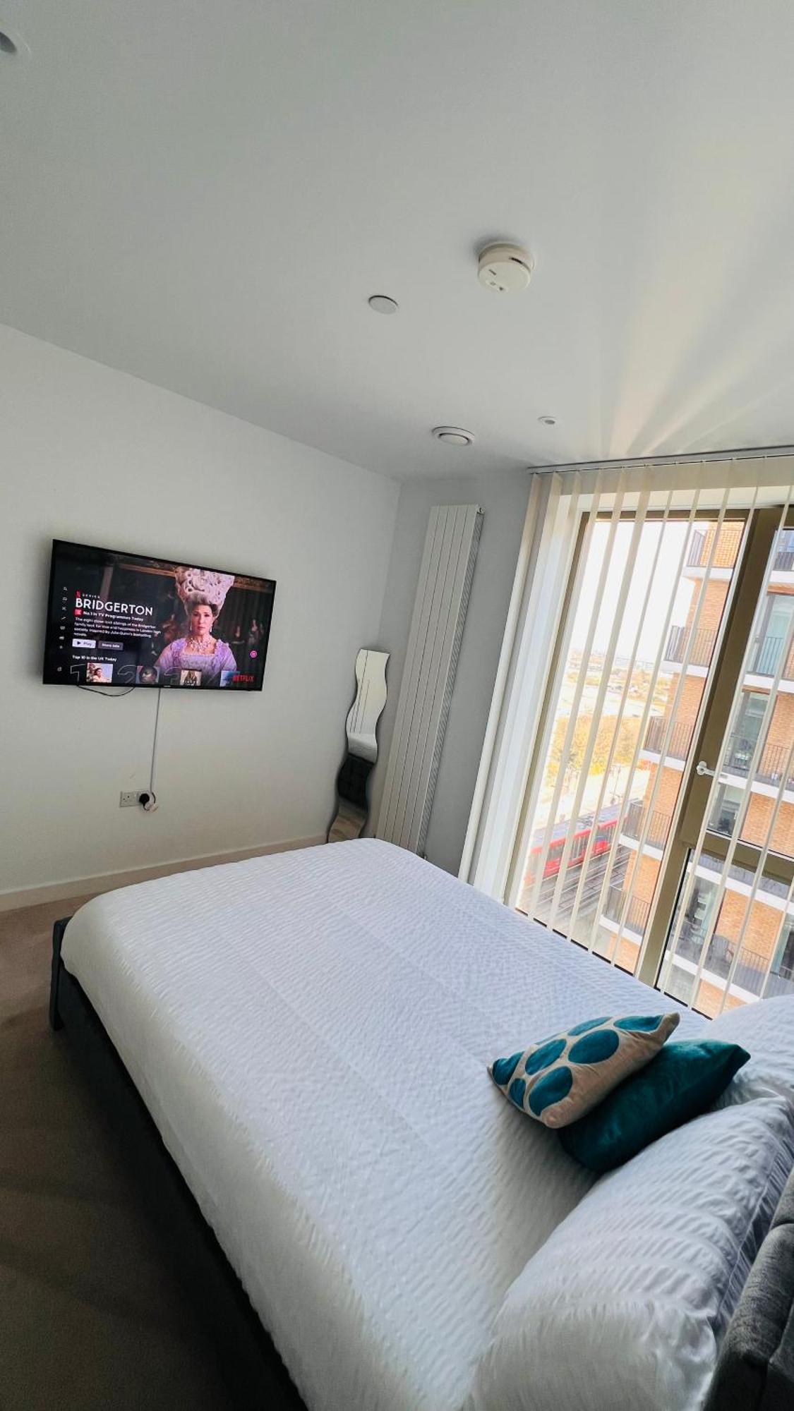 Lush Living - Double Room With Private Bathroom London Eksteriør billede