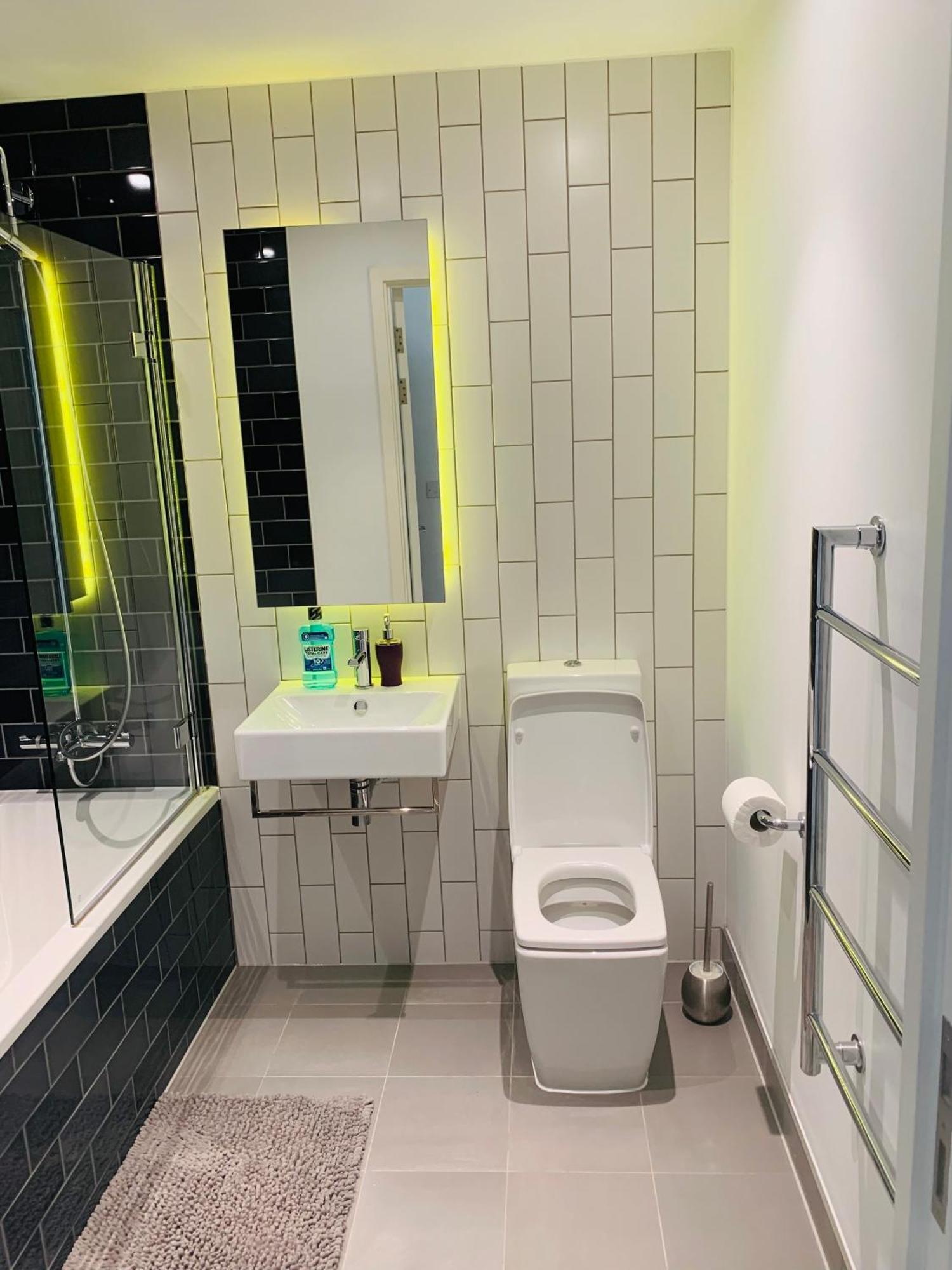 Lush Living - Double Room With Private Bathroom London Eksteriør billede